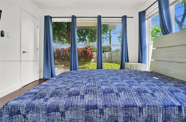 Building Photo - 4721 W Park Rd