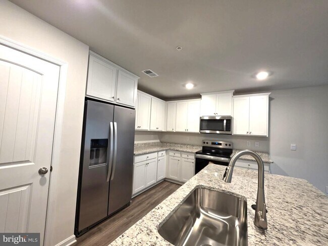 Building Photo - 1105 Albritton Ln