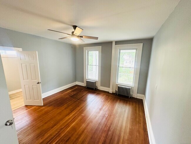 Building Photo - 576 Winthrop Ave