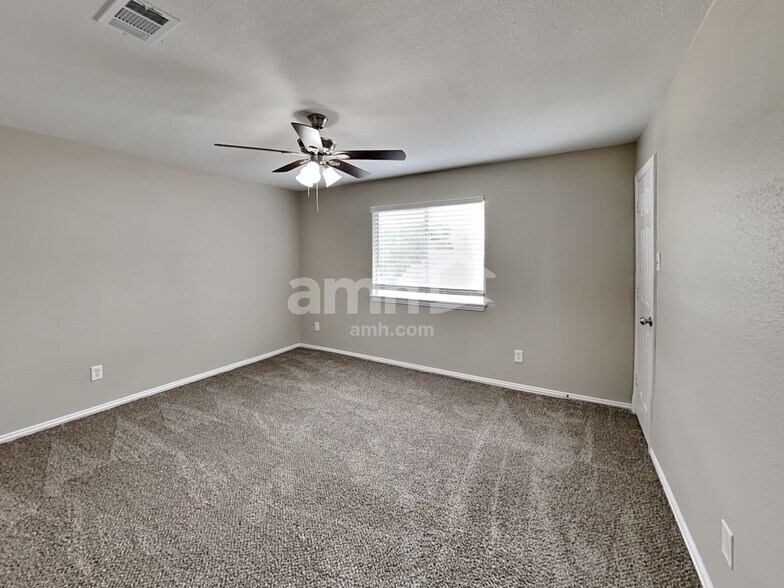 Building Photo - 21851 Whispering Forest Dr