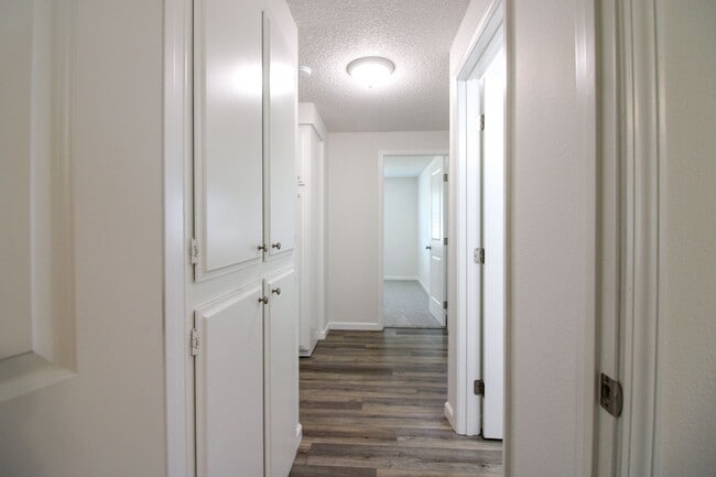 Building Photo - 1488 Warbler Dr SE
