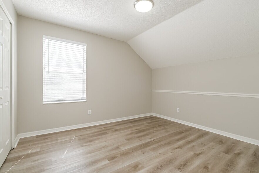 Building Photo - 721 Cape Cod Cir