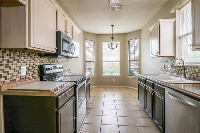 Building Photo - 4400 Park Creek Ct