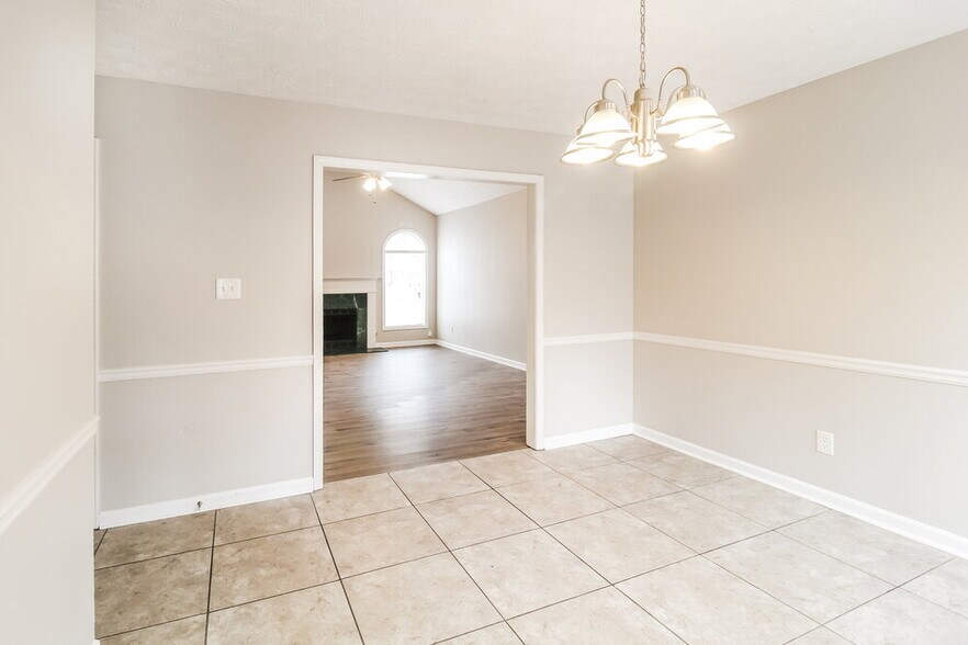 Building Photo - 779 Pepperwood Trail