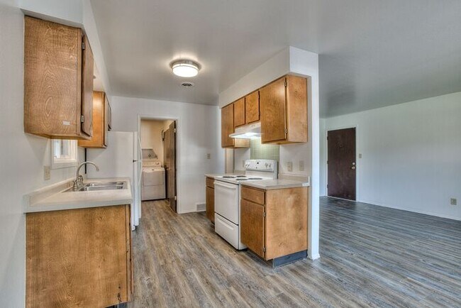 Primary Photo - 1st Month Free Rent!!! with a 12 month lea...