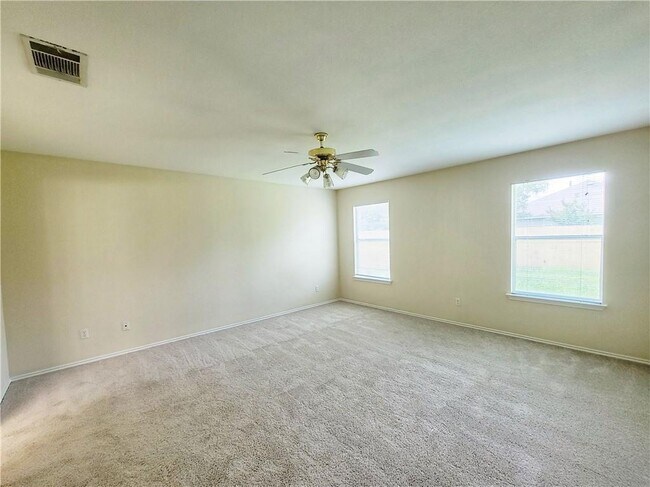 Building Photo - 503 Lafayette Square Dr