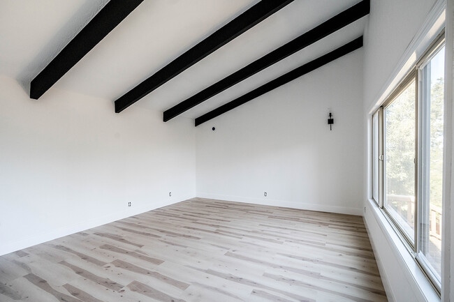 Building Photo - 13140 Delson Ct