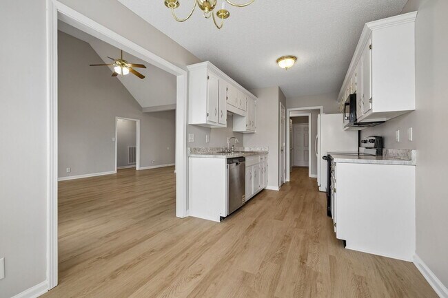 Building Photo - 3708 Kendra Ct N
