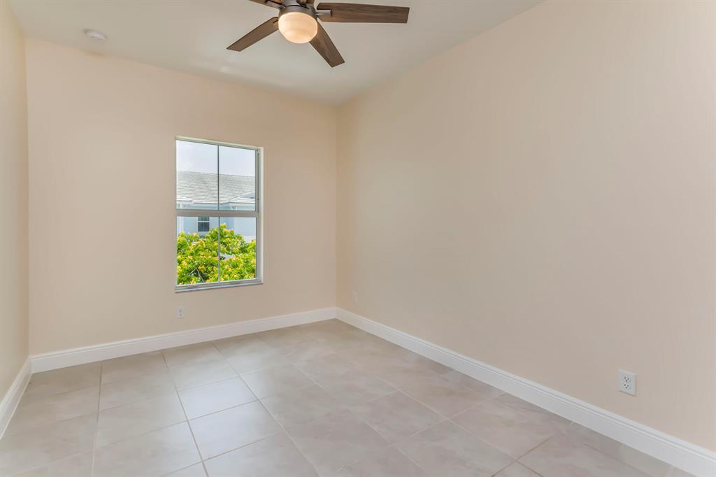 Building Photo - 1857 Spoonbill Ct