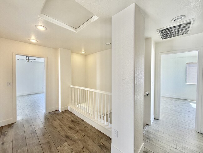 Building Photo - 5863 Rose Tiara Dr