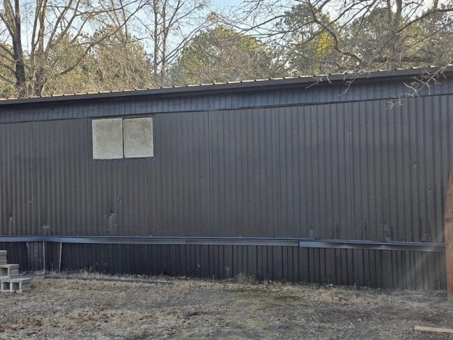 Building Photo - 2623 W Black Creek Rd