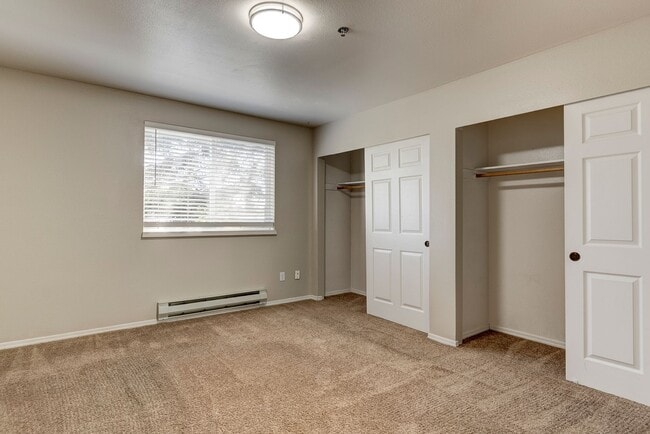 Building Photo - 2 Bed 1 Bath Condo with an Office!
