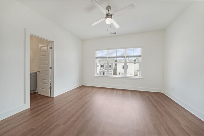 Building Photo - Elevated Rental Home with Community Amenities