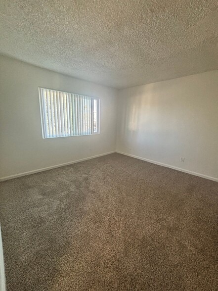 Building Photo - 8202 Ashgrove Dr