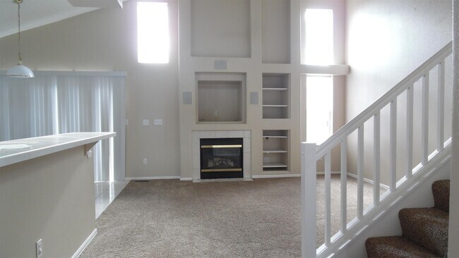 Building Photo - 5831 Instone Cir