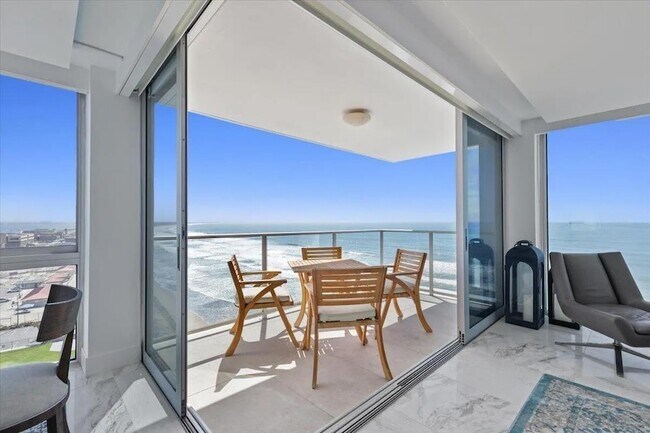 Building Photo - 1830 Avenida Del Mundo