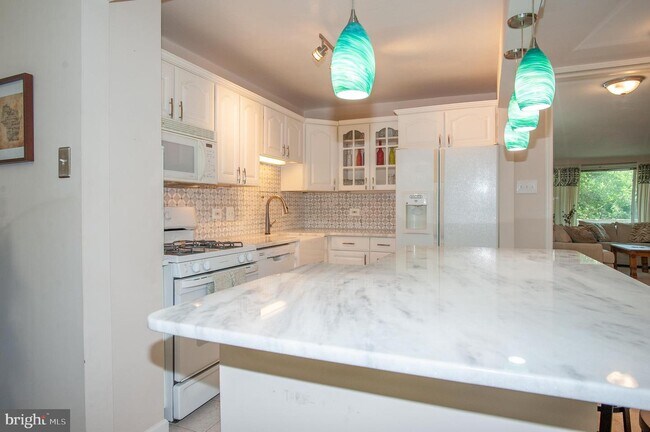 Building Photo - 4501 Arlington Blvd