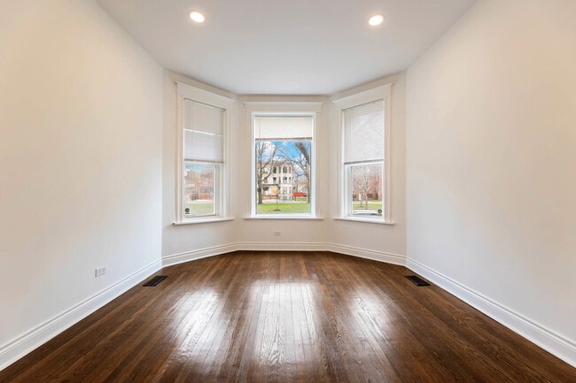 Building Photo - 1511 W Garfield Blvd