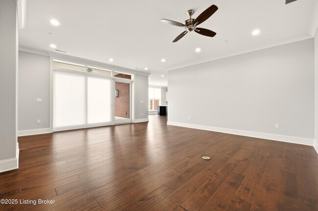 Building Photo - 6600 Seminary Woods Pl