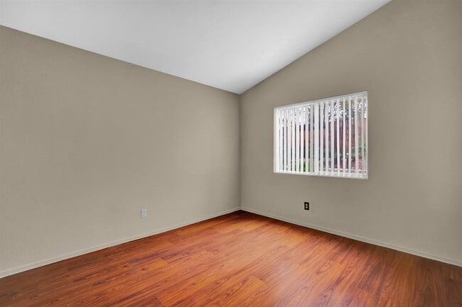Building Photo - 939 Shana Pl
