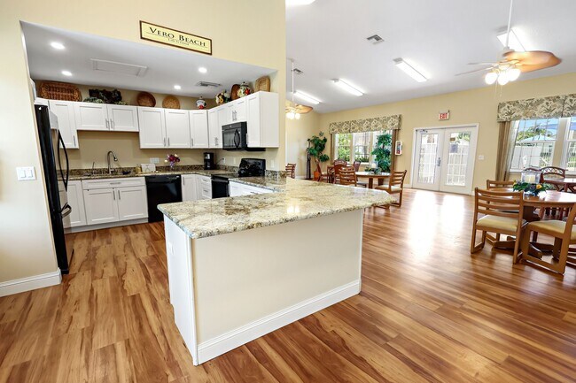 Building Photo - 1915 Westminster Cir