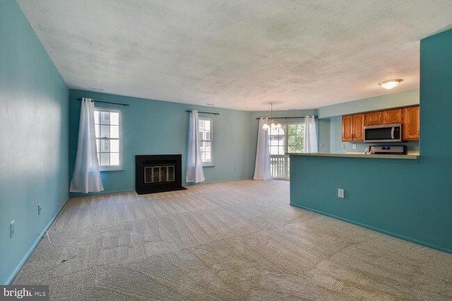 Building Photo - 7392 Elm Ct
