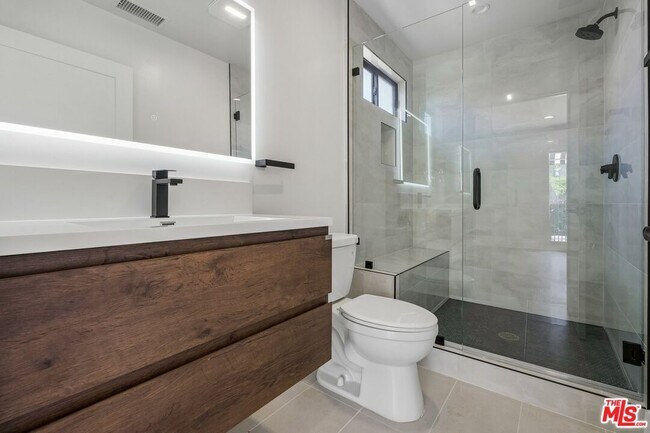 Building Photo - 6521 Homewood Ave