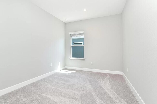 Building Photo - 2991 Slough Creek Dr