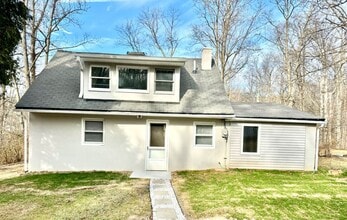 Building Photo - 752 Norwood Rd