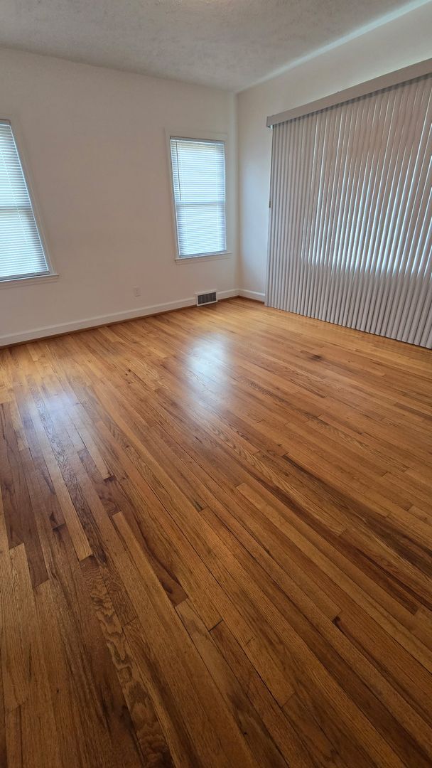 Building Photo - Beautiful Brick home for rent! 4 Bedroom 2 Bathroom home in Canton