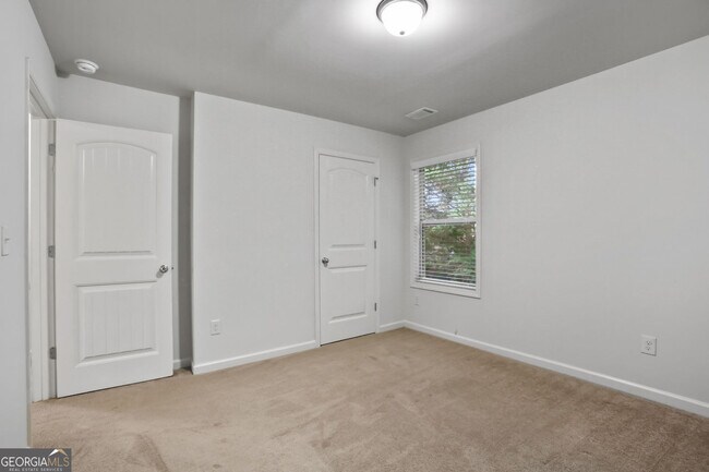 Building Photo - 206 Britt Dr
