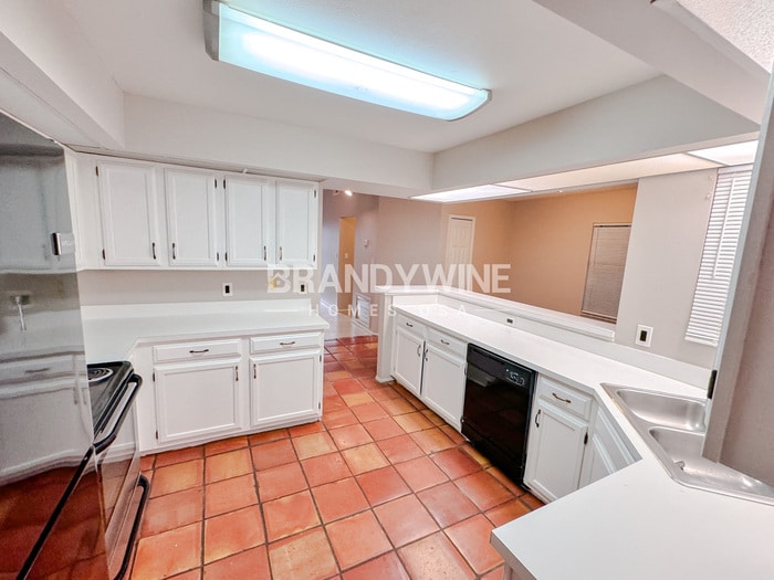 Building Photo - 6730 Merlin Ct