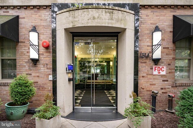 Primary Photo - 1314 Massachusetts Ave NW