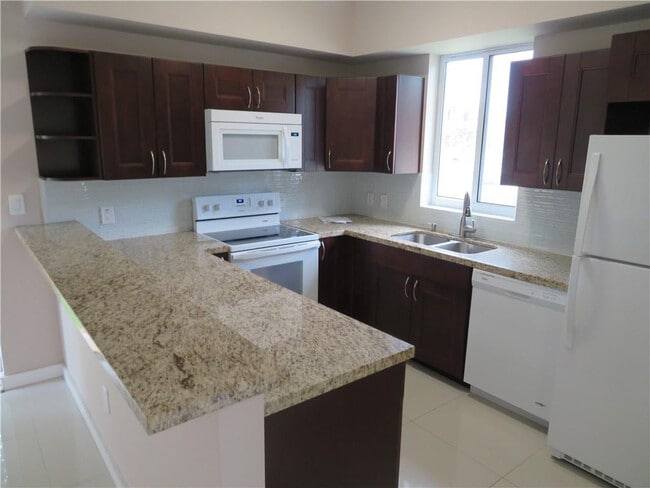 Building Photo - 1944 Sheridan St