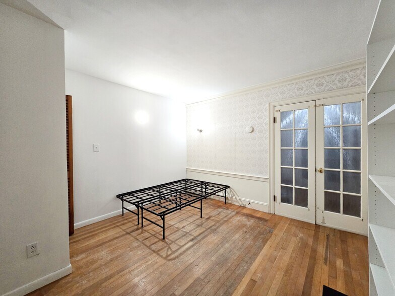 Building Photo - 60 Undine Rd