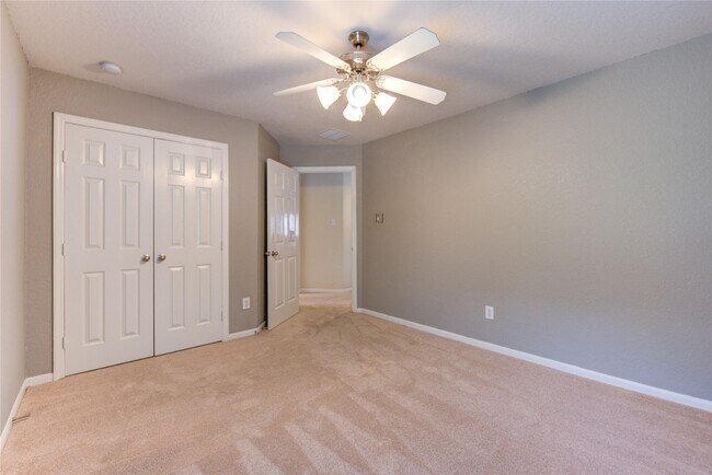 Building Photo - 5802 Horseshoe Falls