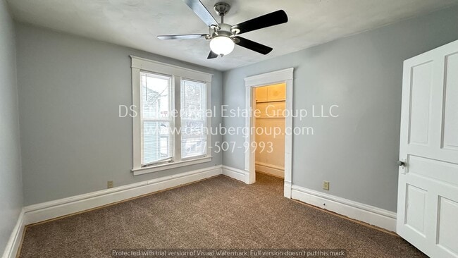 Building Photo - 420.5 W Maple St