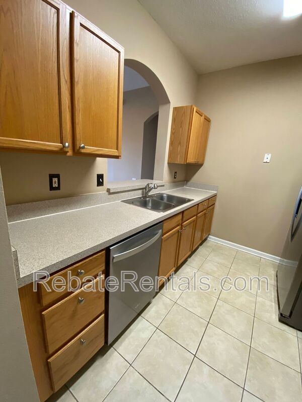 Building Photo - 7990 Baymeadows Cir E