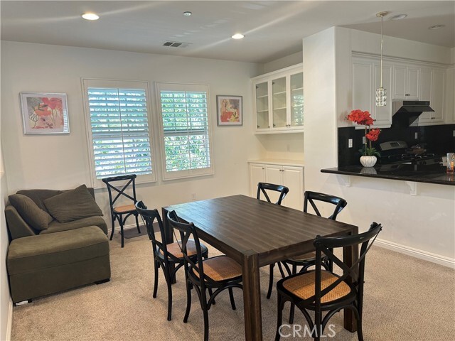 Building Photo - 50 Full Moon