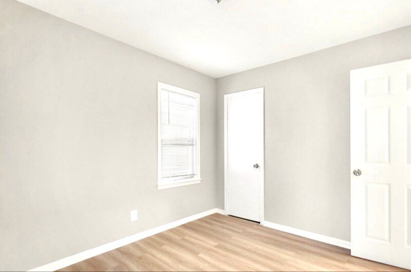 Building Photo - 8499 Meadow Ave