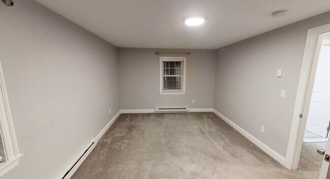 Building Photo - 99 Conlyn Ave