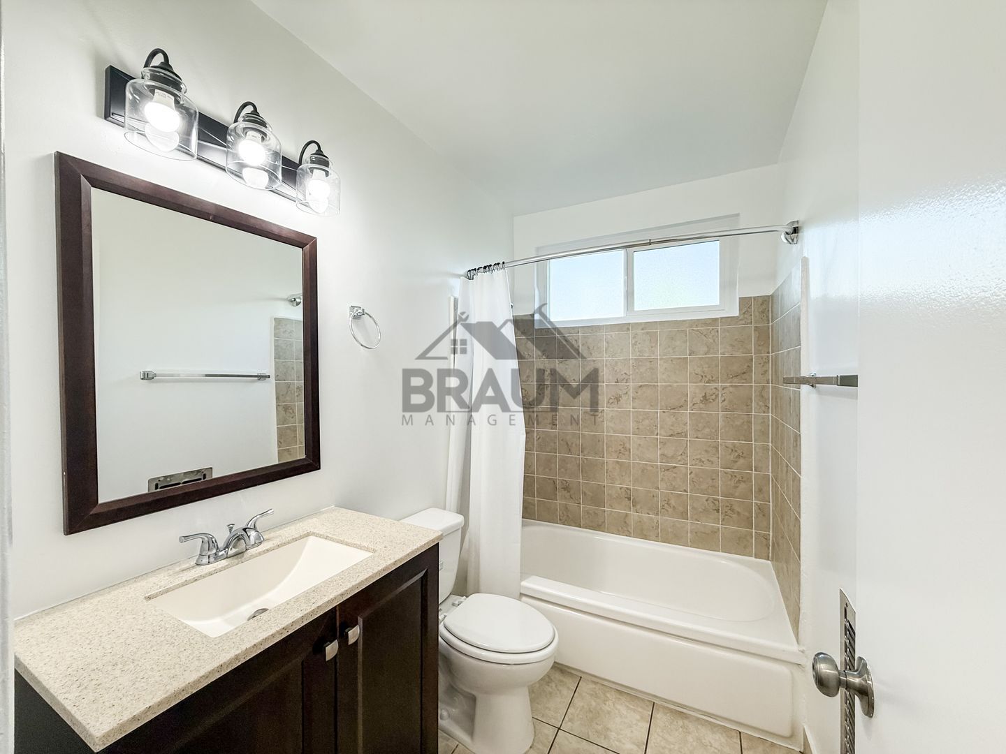 Building Photo - 5611 Fulcher Ave