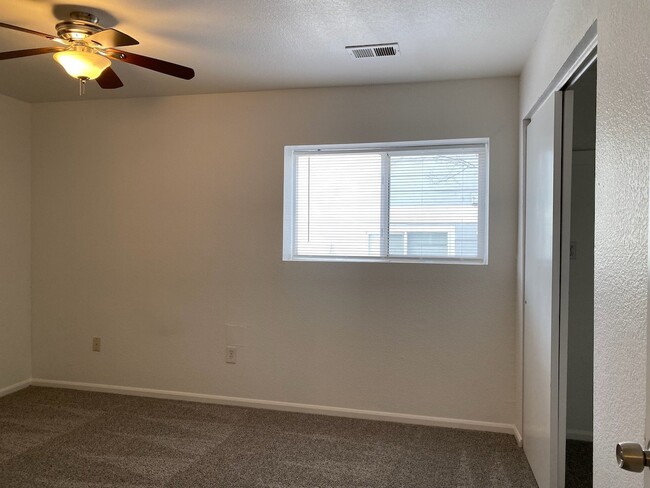 Building Photo - 4-bedroom, 2-bath lower level duplex unit,...