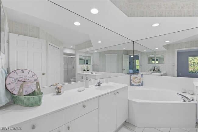 Building Photo - 3605 Corinthian Way