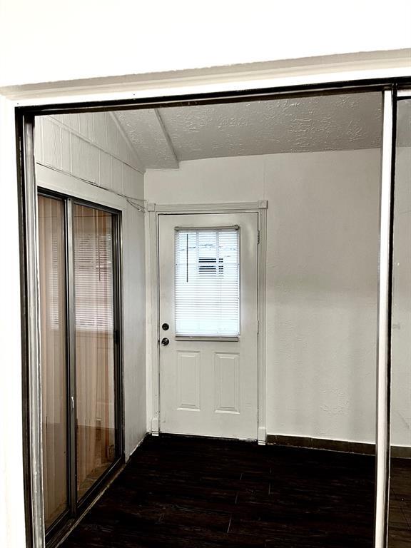 Building Photo - 1715 Bugle Run Dr