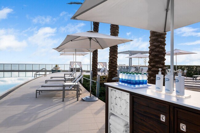 Building Photo - 701 N Fort Lauderdale Beach Blvd