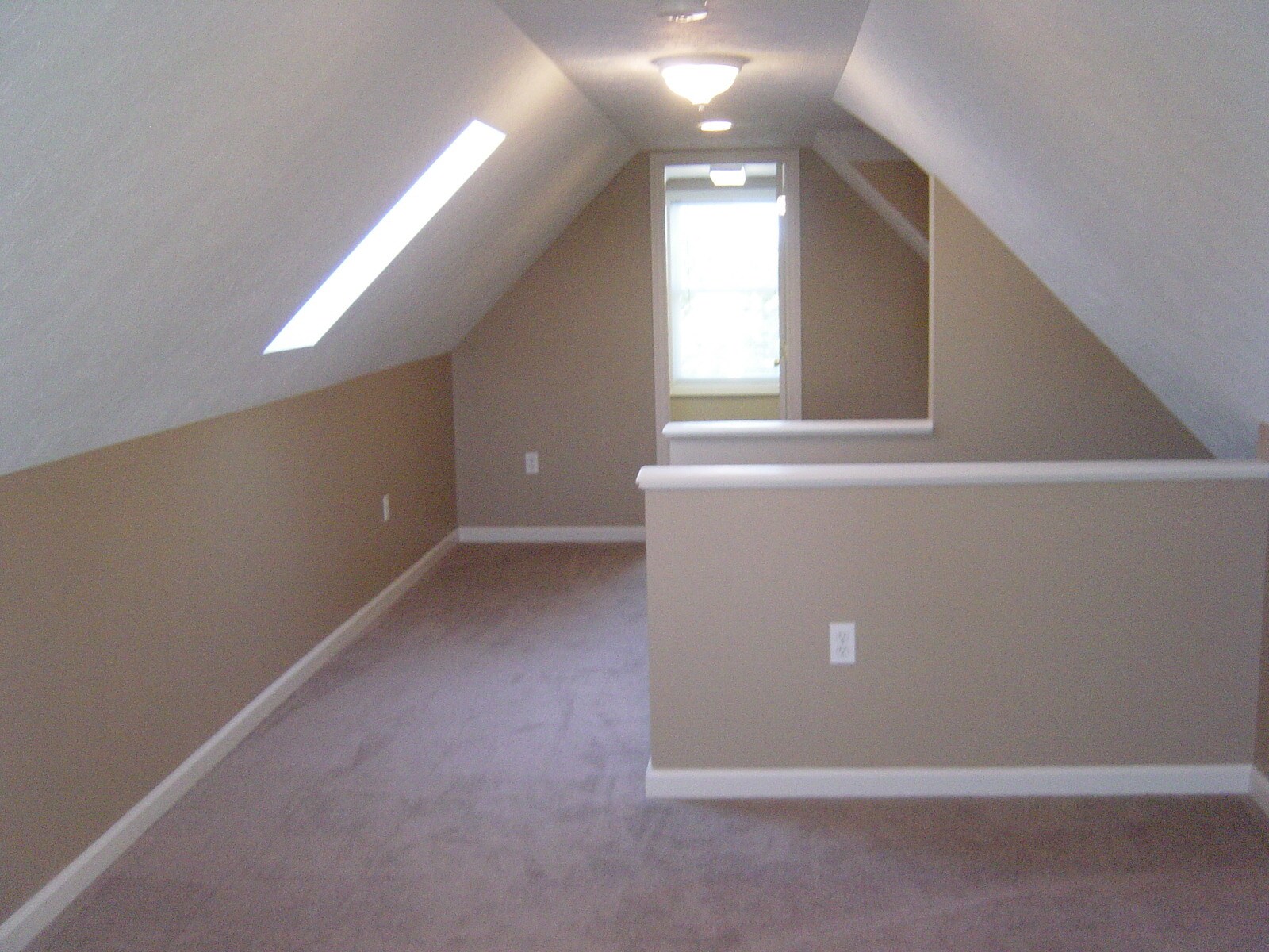 Building Photo - 242 Dilworth St