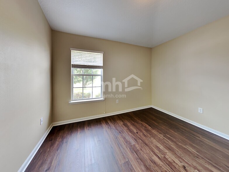 Building Photo - 2140 Creekmont Dr
