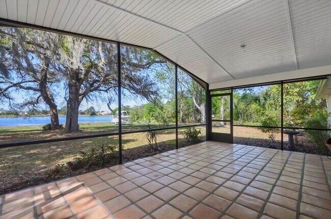 Building Photo - 3636 Lake Buynak Rd