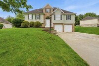 Building Photo - 223 Cottonwood Ln